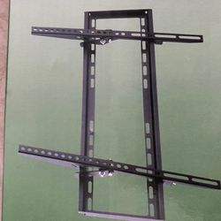 tv wall mount  high capacity 32 to 70 inch.. $33 cash.. I can meet today 