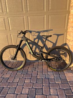 santa cruz full suspension  carbon