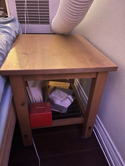 FREE SIDE TABLE