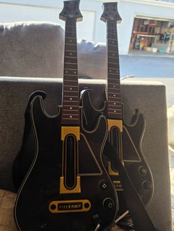 Guitar Hero Live controllers