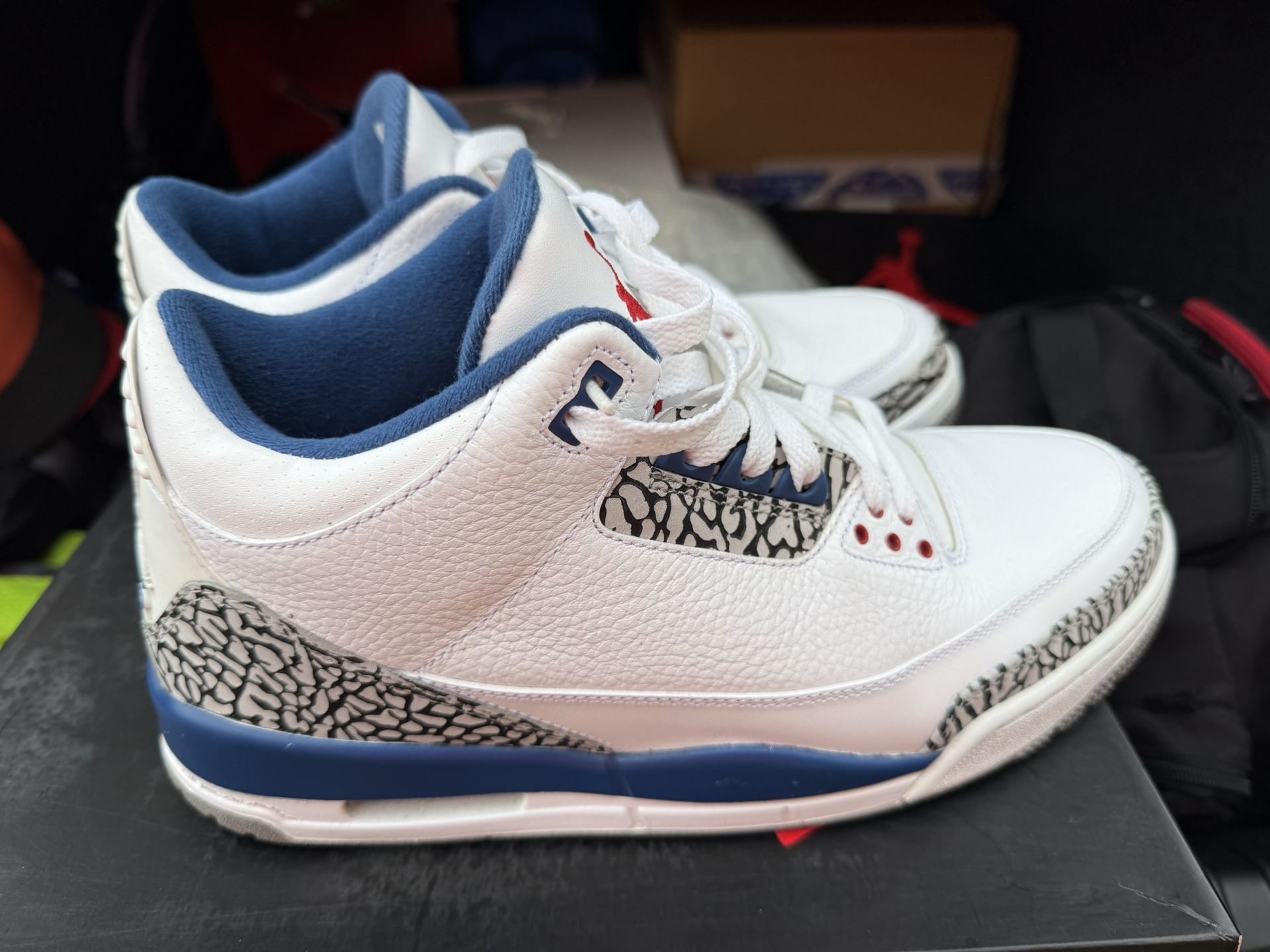 Air Jordan Retro 3 (2 Pair)