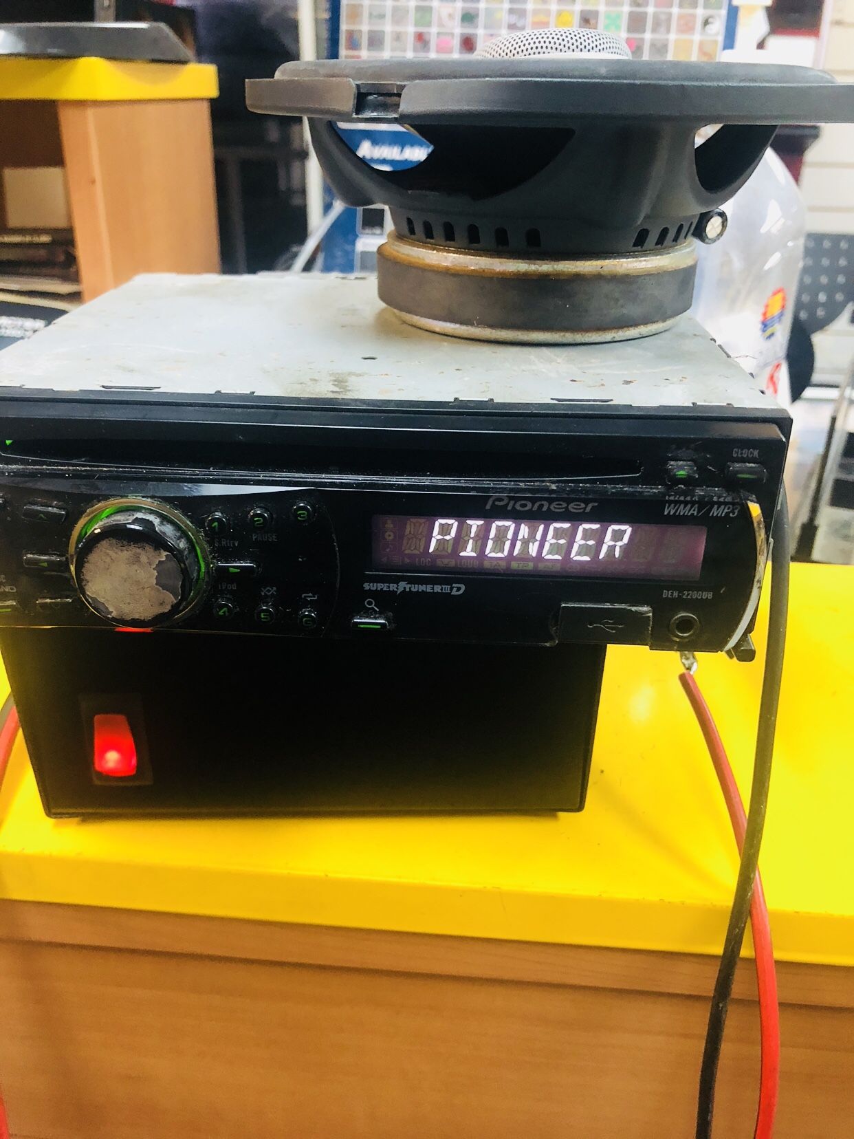 Pioneer DEH-2200UB USB/CD Player In Dash Receiver