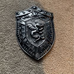 Make Pretend Knight Shield