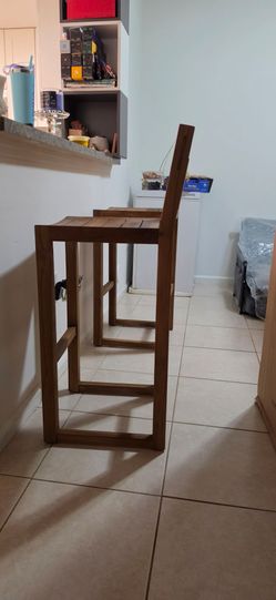 Barstools total 16 New New