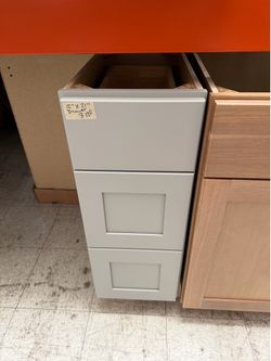 Gray kitchen cabinets 12x21