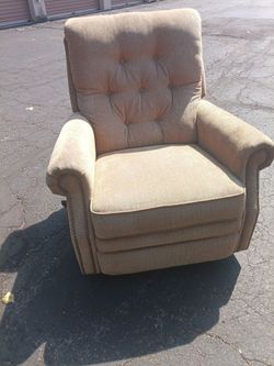 Cute Tan Recliner Chair – Can Deliver for Small Fee