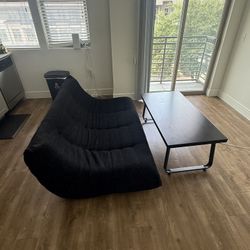 Cozy Living Room Set – Couch + Coffee Table – Great Condition!