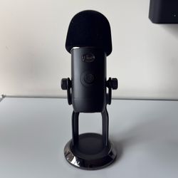 Blue Microphones - Yeti X Professional USB Multi-Pattern Condenser Microphone - Black