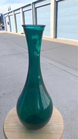 Glass flower vase turquoise