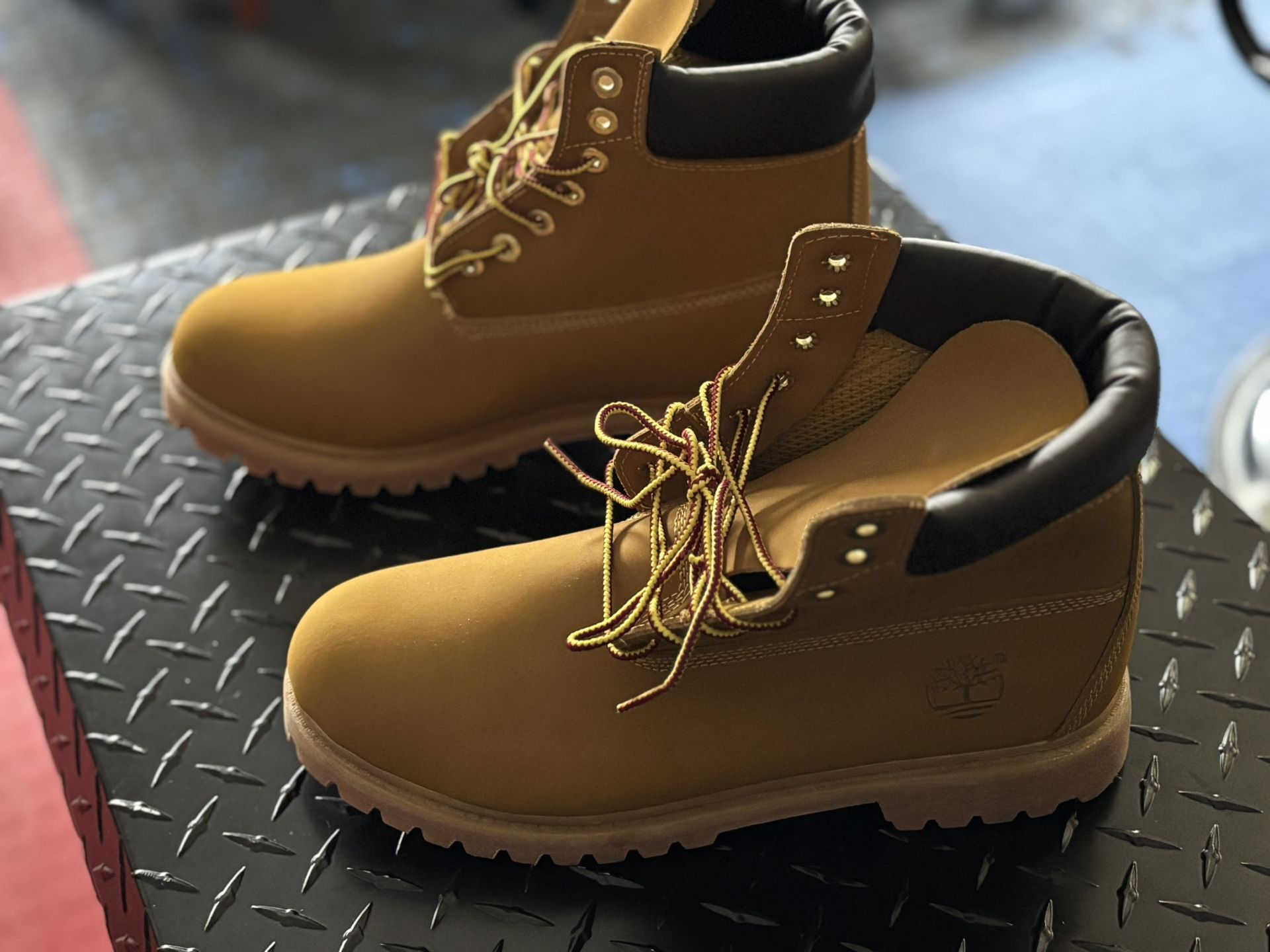 Timberland Size 11M (6in Premium Waterproof Men Boots)