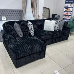 MIDNIGHT-MADNESS ONYX 2-PIECE LAF SECTIONAL SOFA WITH CHAISE
