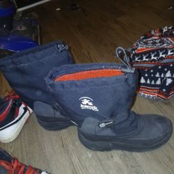 Boots Winter Kid Size 8 