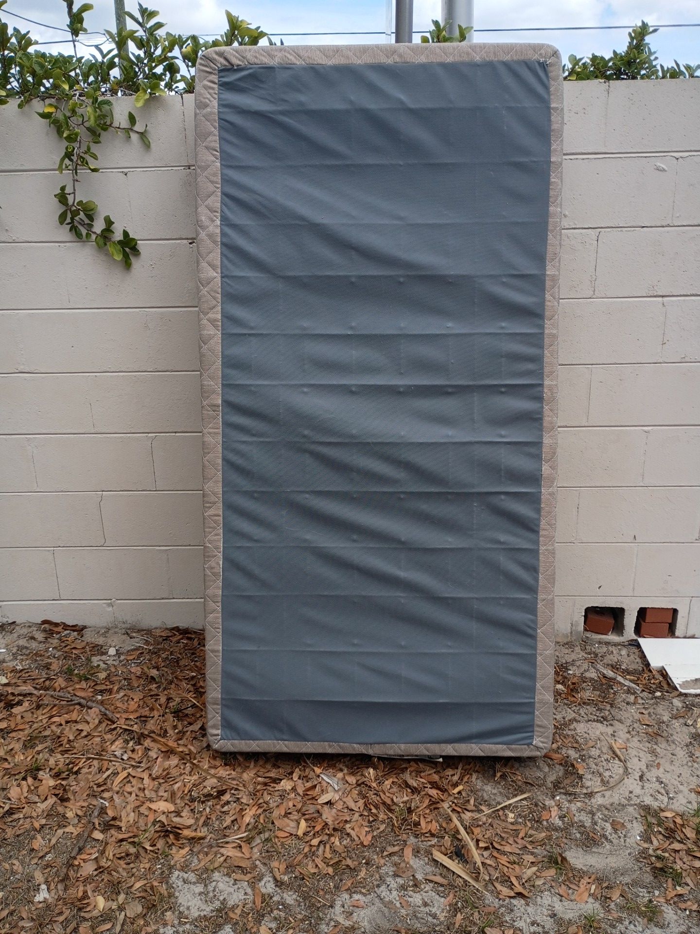 Twin size mattress bed frame