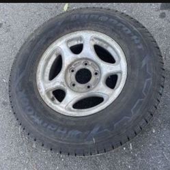 1 —- LT245/75r16 5x135 5x5.31 Ford F-150 Expedition Lincoln Navigator Wheel rim With Good 80% Tire Treads!!!!