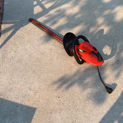Black and Decker Hedge Trimmer 