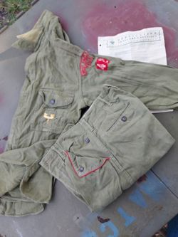 VINTAGE BOY SCOUT UNIFORM WITH APPLICATION