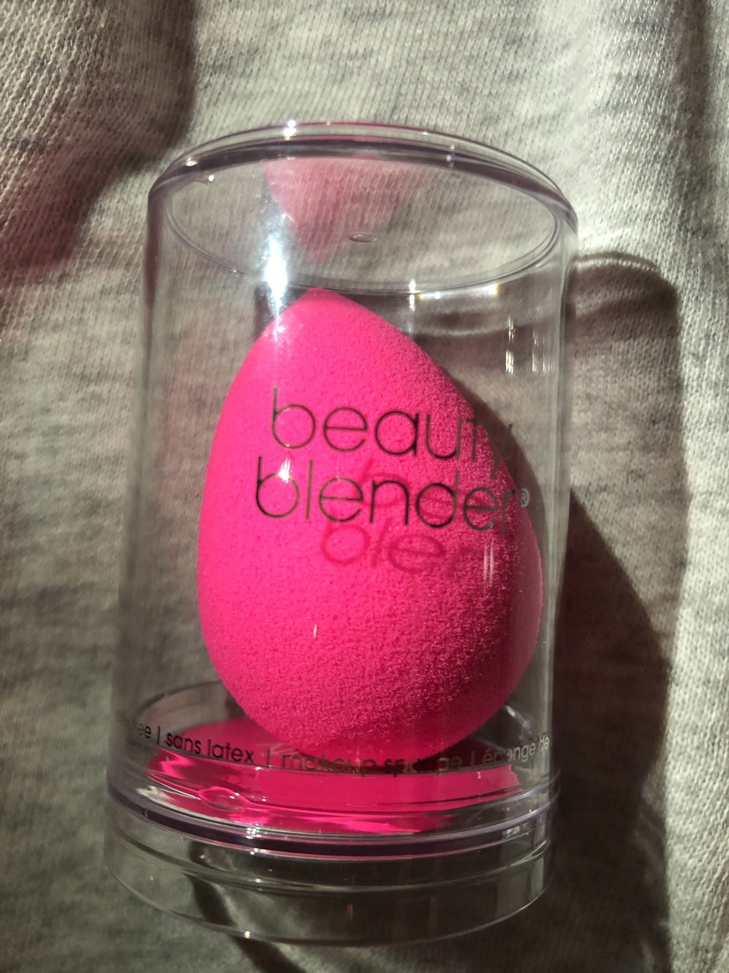 Beauty blender makeup sponge