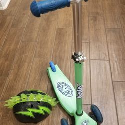 Push Scooter & Helmet 