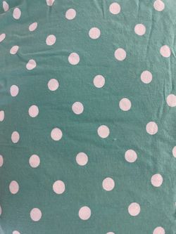 Queen size polka dot sheet set
