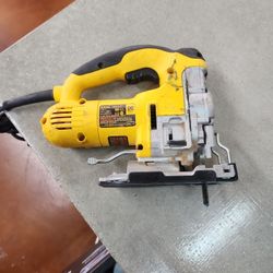 Dewalt Jig Saw DW331 Variable Speed With Blade