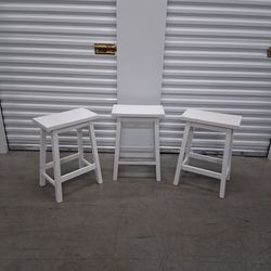 🚚 FREE DELIVERY - 3 WHITE  WOODEN STOOLS