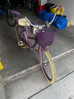 Women’s Beach Cruiser Bike
