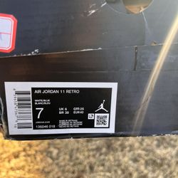 Air Jordan 11 Retro “Legend Blue” / “Columbia” (White/Blue)