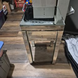 Mirrored End Table/night Stand