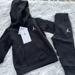 New Kids Jordan Black Hoodie and Jogger Set Size 2T