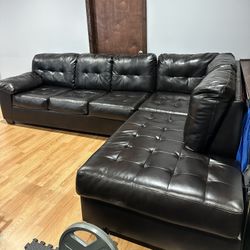 2 Piece Sofa Sectional In Black 