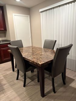 Mesa Y Sillas