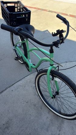 Beach cruiser bike