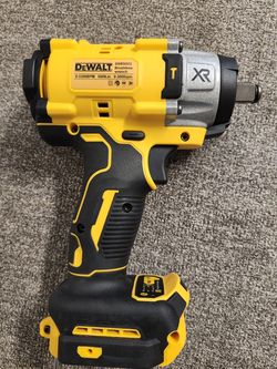 20v DeWalt impact wrench 1/2in tool only