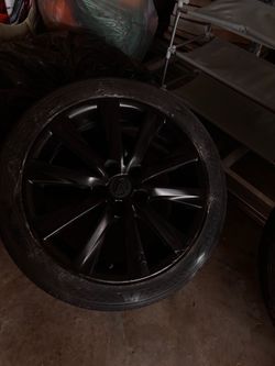 Lexus Black Alloy Rims with Tire