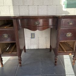 Free Antique Desk / Antique Vanity 