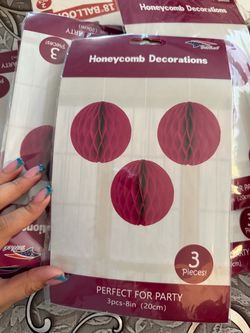 Honeycomb decoration