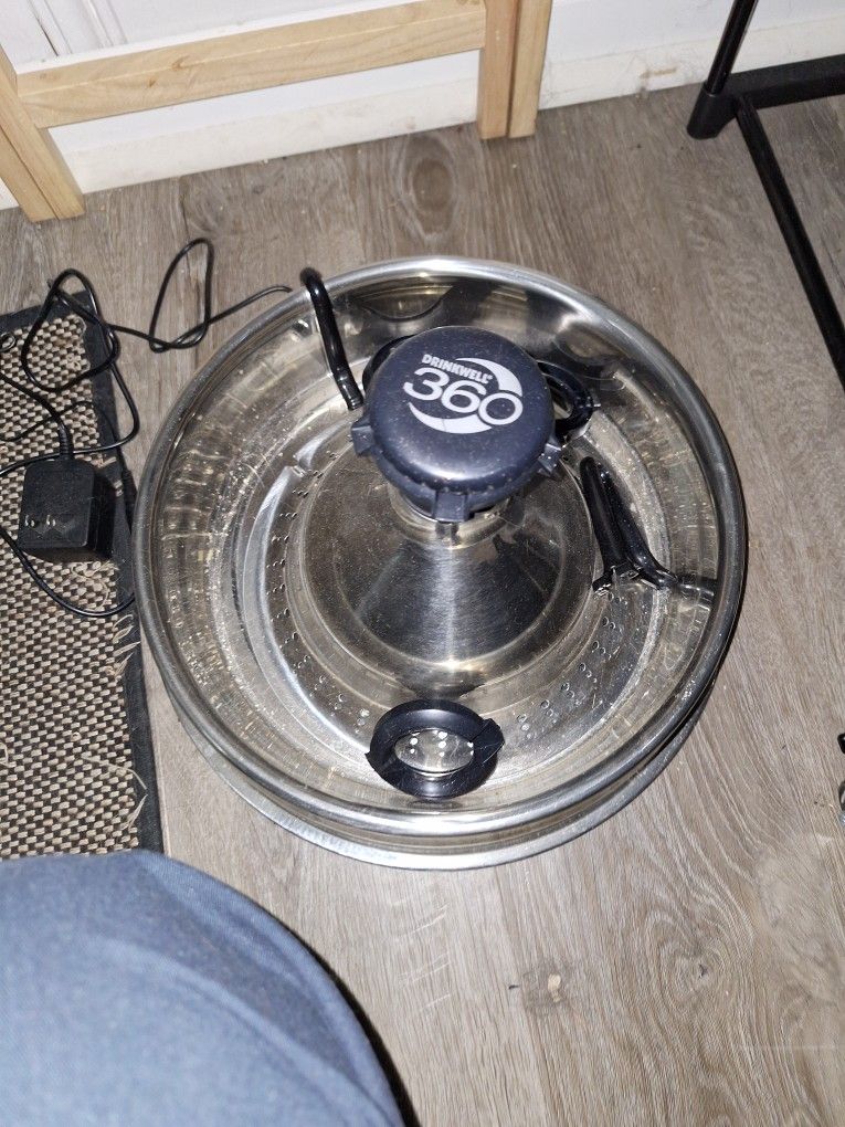 Pet Watering Bowl