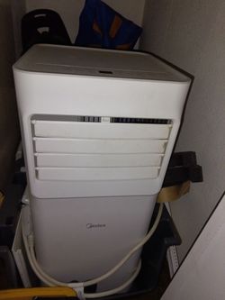 AC UNIT.
