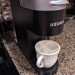 Keurig Coffee Maker. Slim. Works Great. Clean