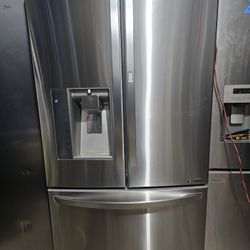 French Door Refrigerator LG 