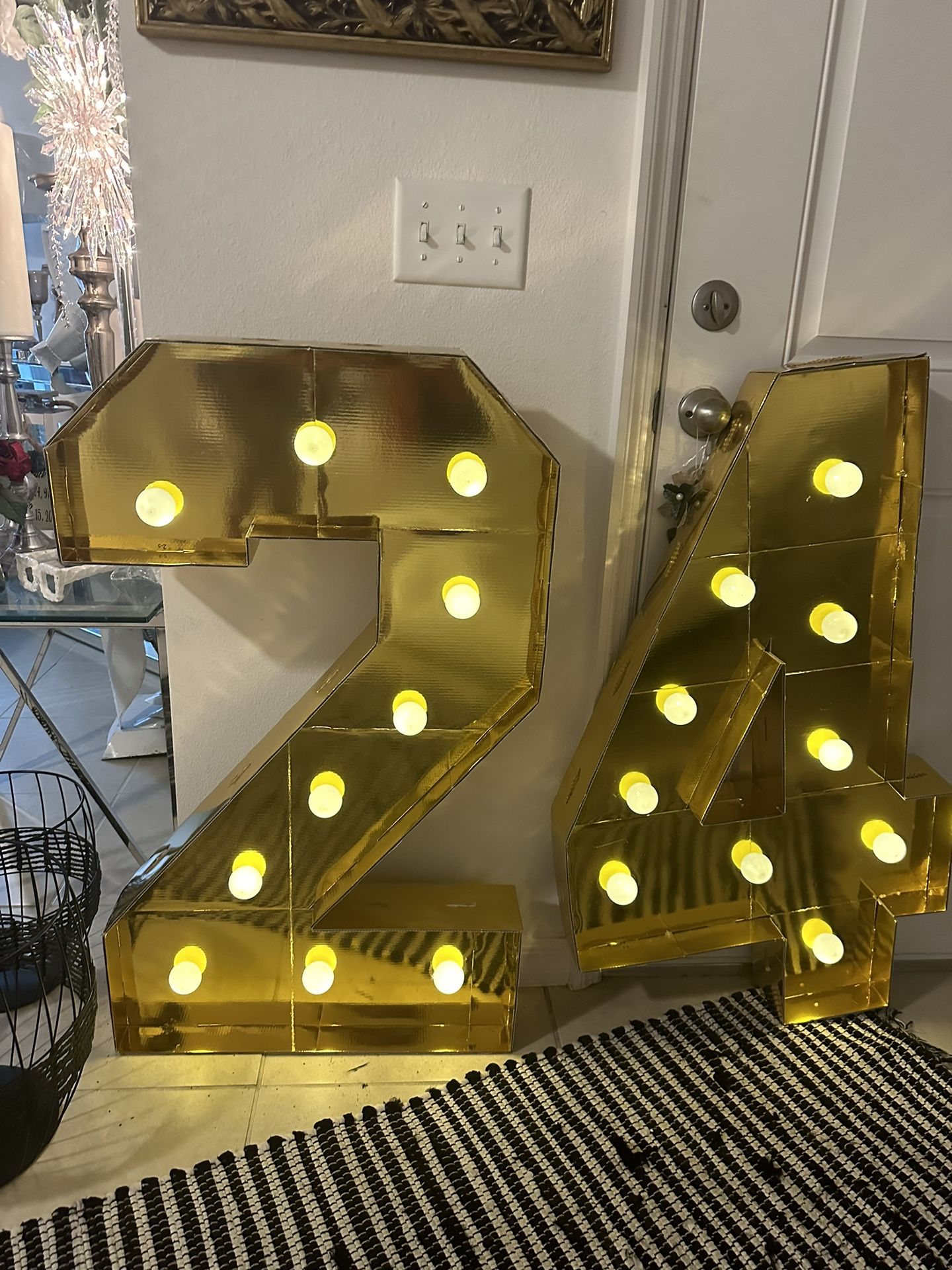 Marquee Numbers