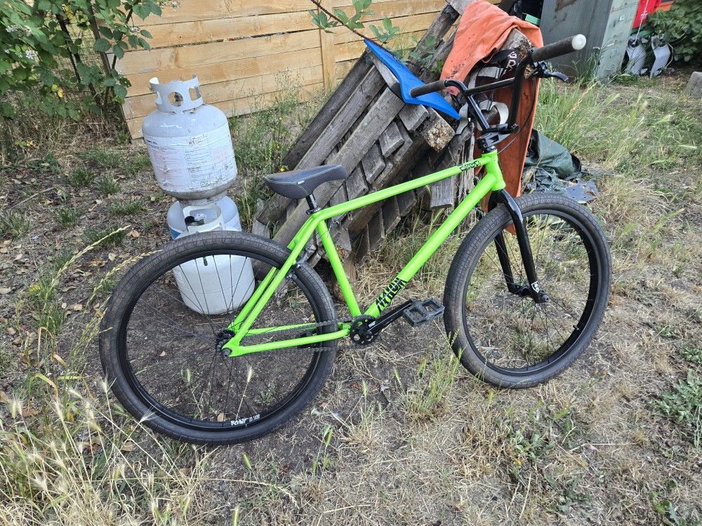 Like New Subrosa 26" BMX Cruiser $280