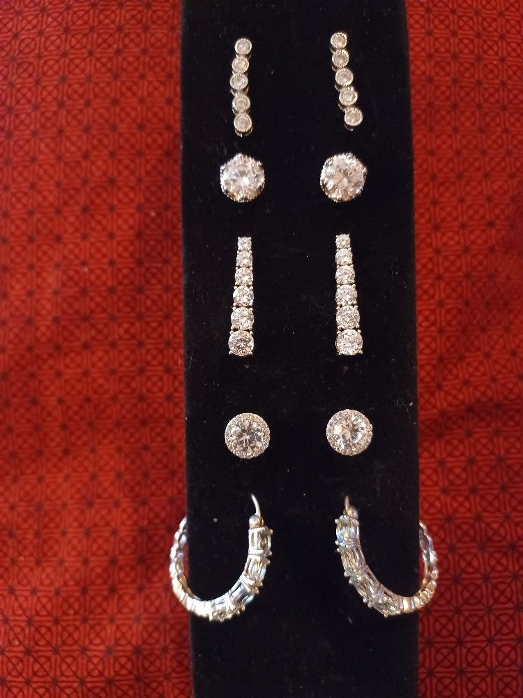 Beautiful Sterling Silver And Synthetic Diamond Earring Sets