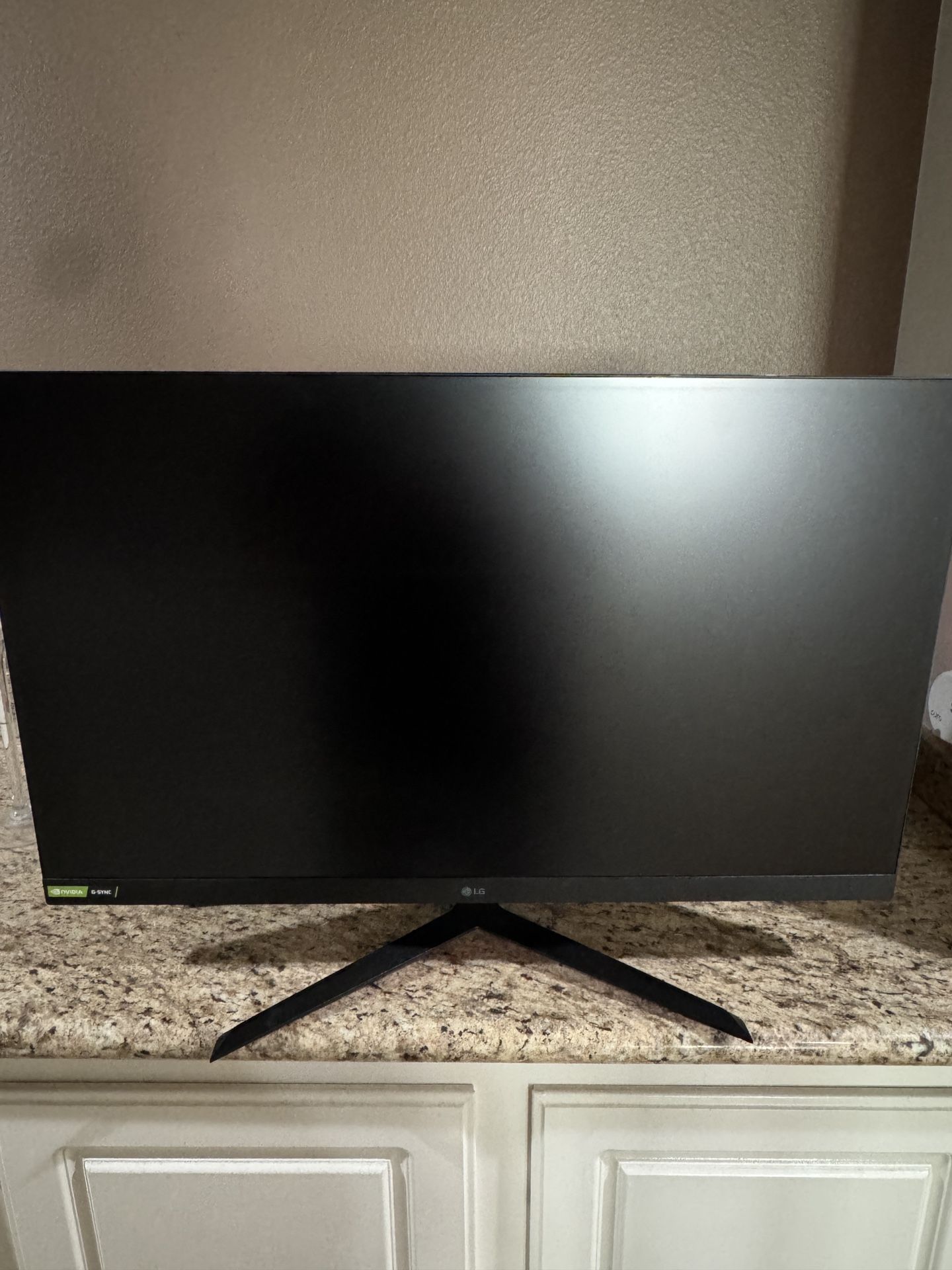 LG Ultragear 32” IPS Monitor