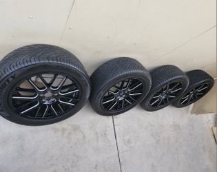 Lexani Luxury Rims CSS-8/ With Ultra High- Performance LX Thirty Tires.