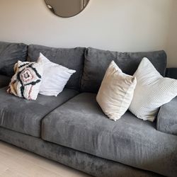 Living spaces Sectional sofa GREAT CONDITION