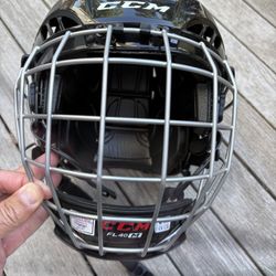 CCM FL40 M Ice Hockey Helmet - Medium 