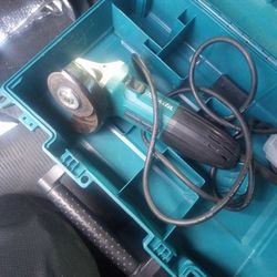 Makita Grinder 