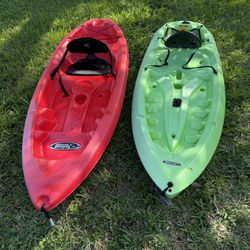 2 kayaks $250 For Both 