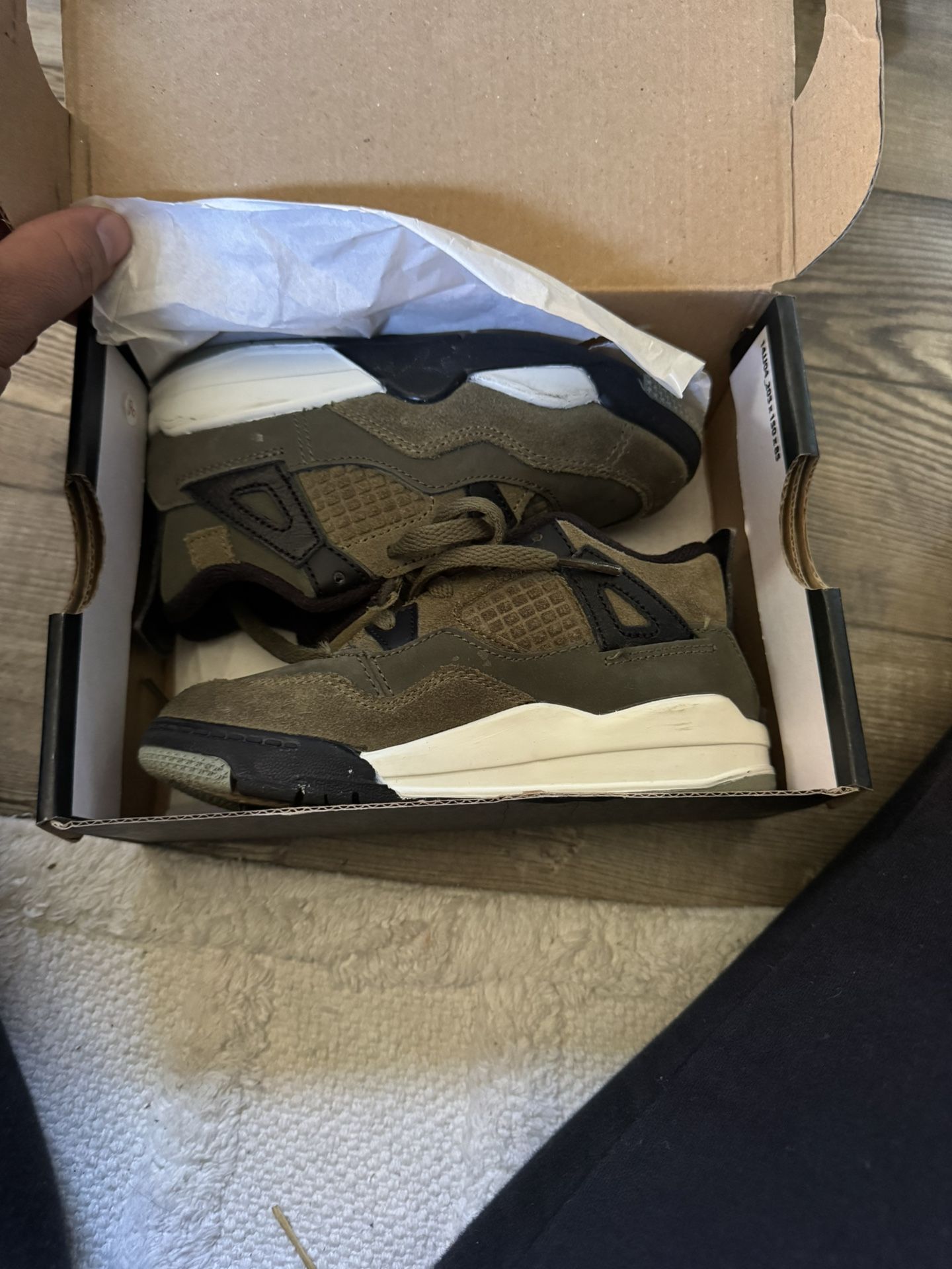 Jordan 4 